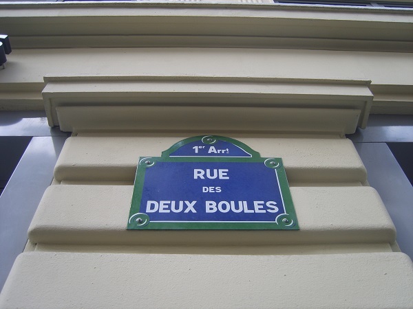Insolite_PARIS_RUE_DES_DEUX_BOULES