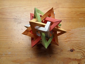 Tetraedres_imbriques_vue_1